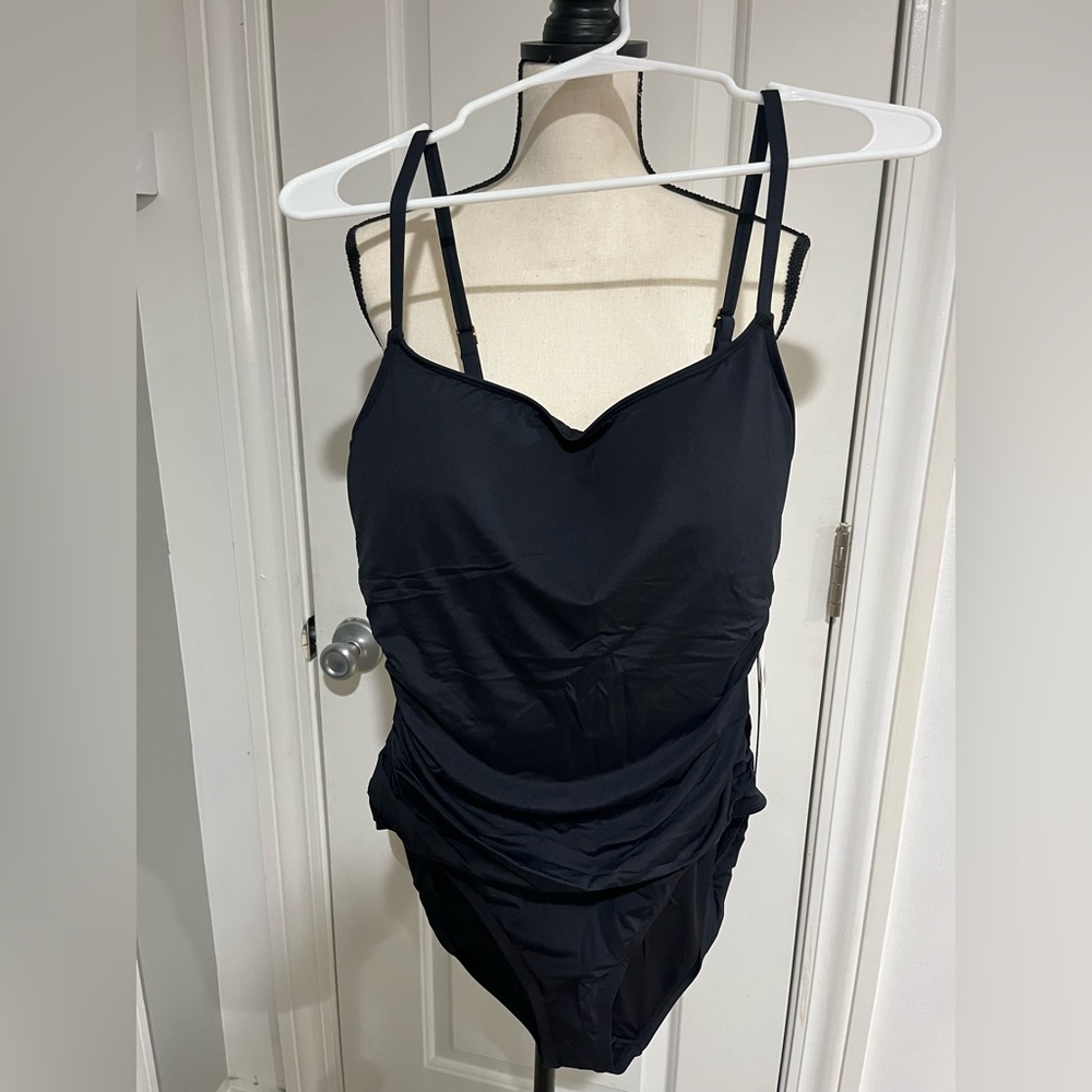 La Blanca Women's One Piece Swimsuit Island Goddess Shirred Side - Picture 4 of 8